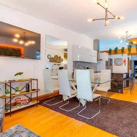 Cozy Nest Hostel