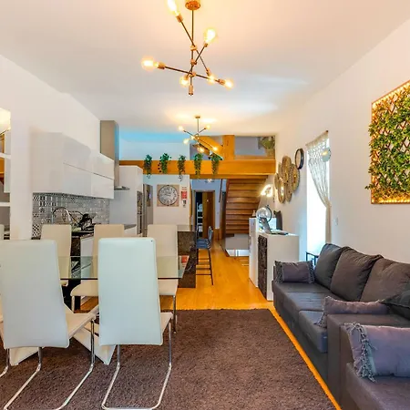 Hostel Cozy Nest Porto