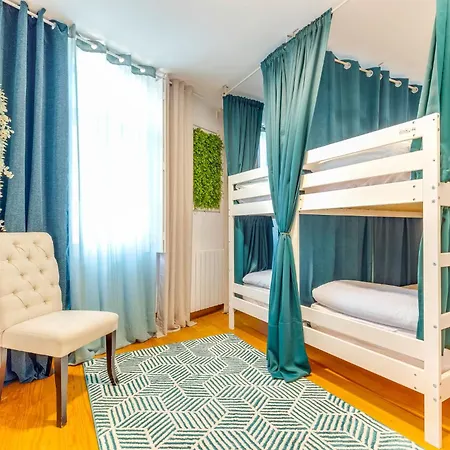 Hostel Cozy Nest Porto