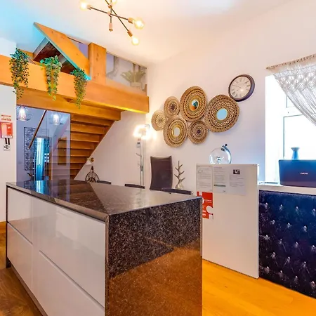 Cozy Nest Hostel Porto