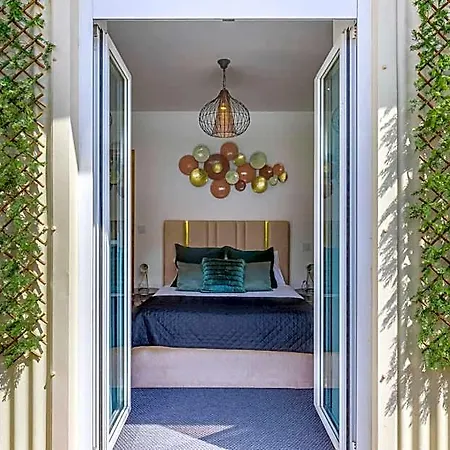 Cozy Nest Hostel