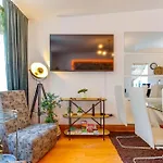 Hostel Cozy Nest *